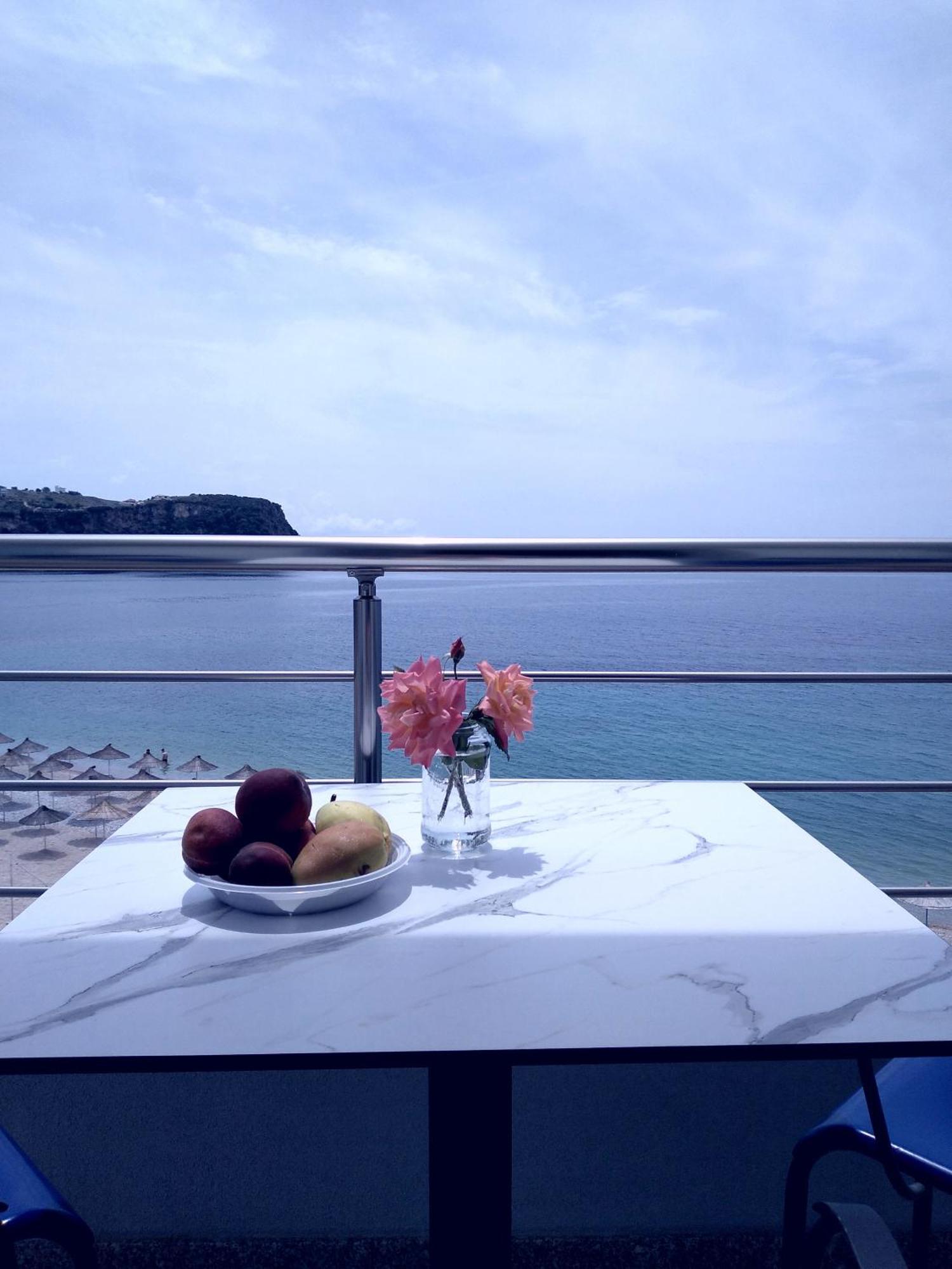 Nadim Rooms Himare Buitenkant foto