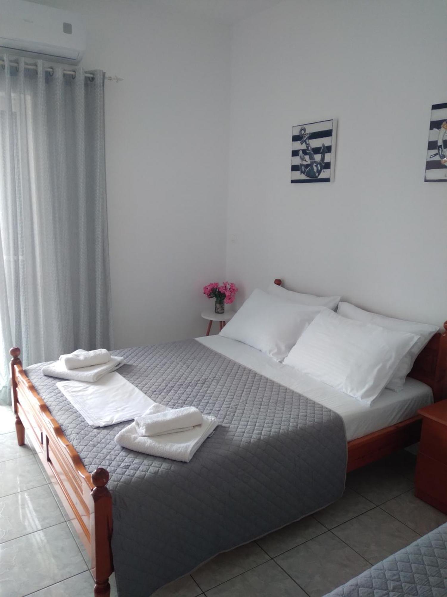 Nadim Rooms Himare Buitenkant foto