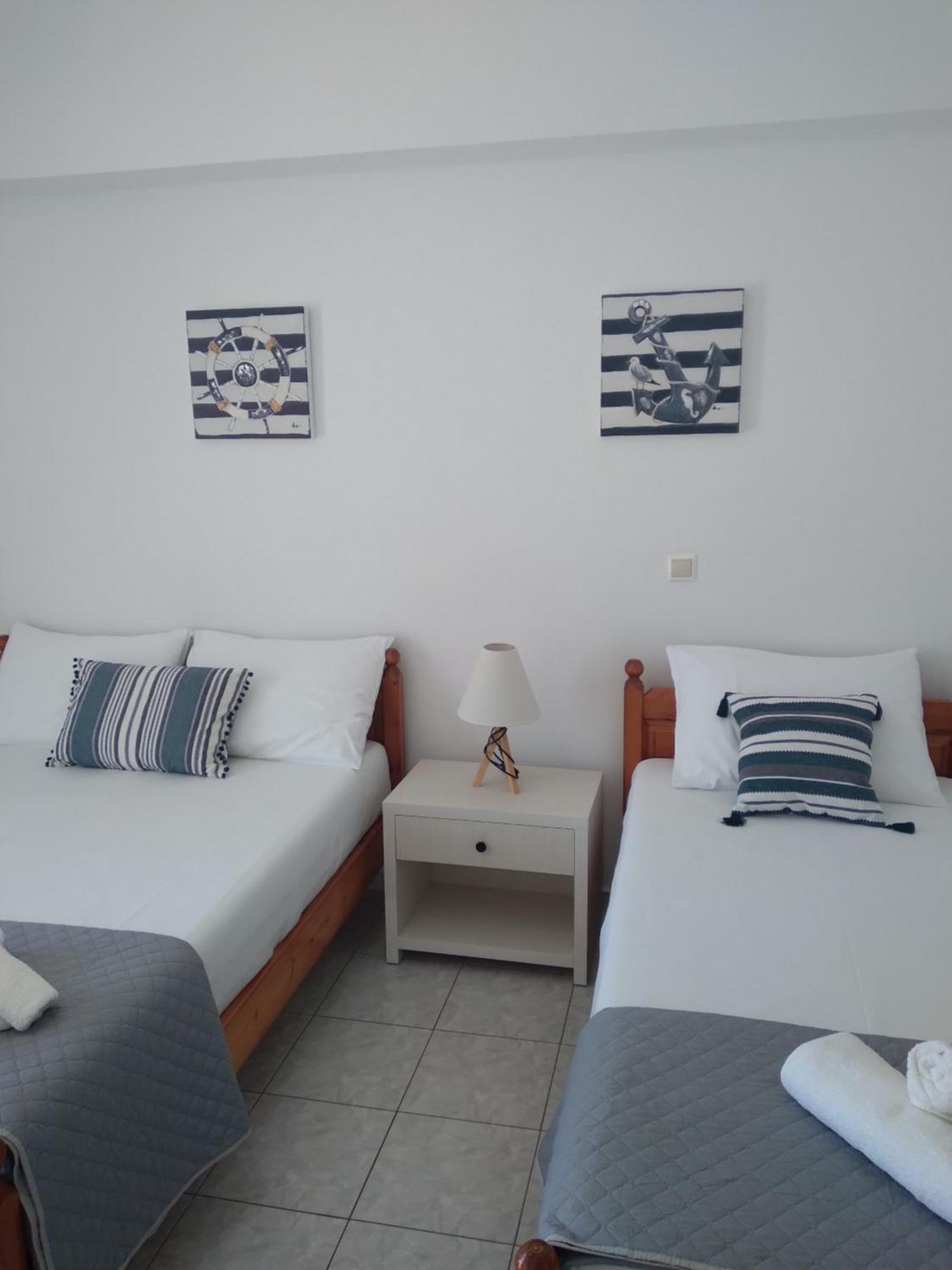 Nadim Rooms Himare Buitenkant foto