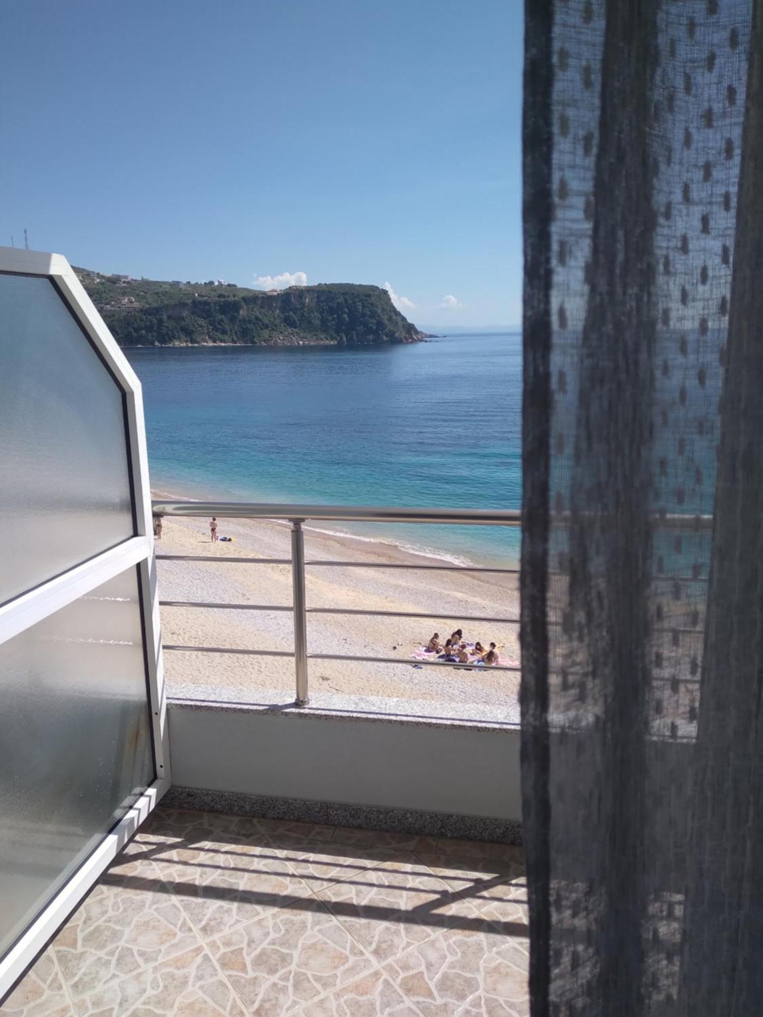 Nadim Rooms Himare Buitenkant foto
