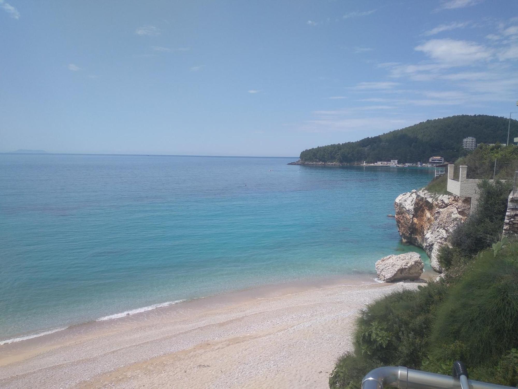 Nadim Rooms Himare Buitenkant foto