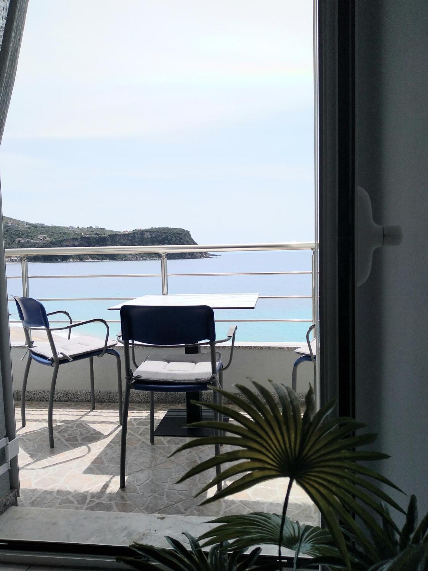 Nadim Rooms Himare Buitenkant foto