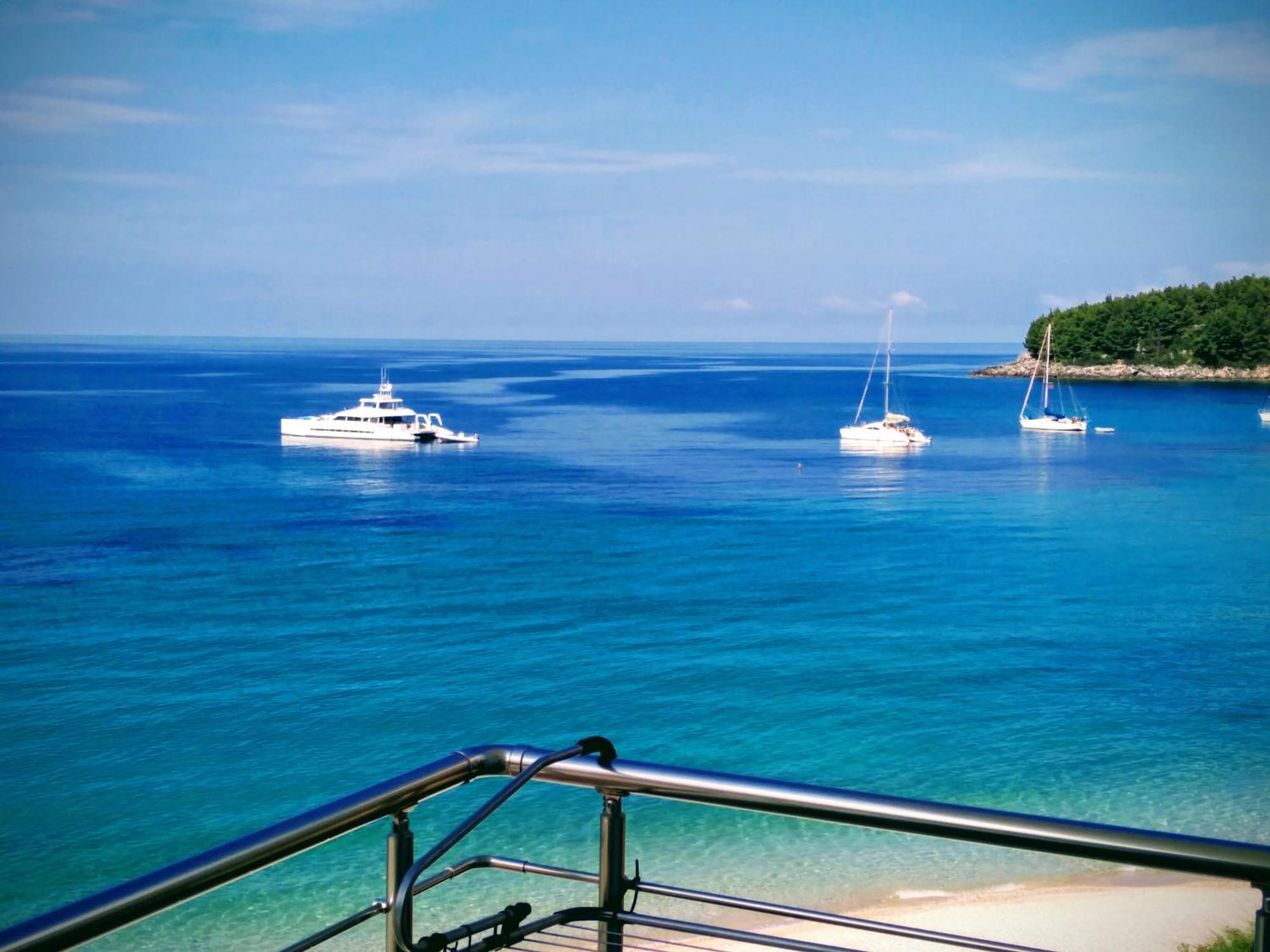 Nadim Rooms Himare Buitenkant foto